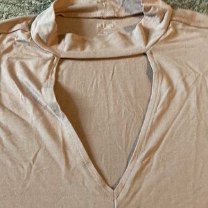 V neck XL short sleeve top blush pink